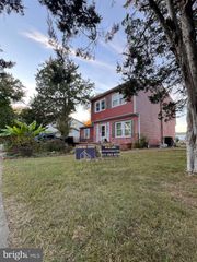 401 CANTERBURY RD, Fredericksburg, VA 22401