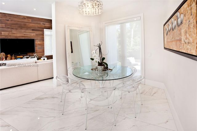 165 Paloma Dr, Coral Gables, FL 33143