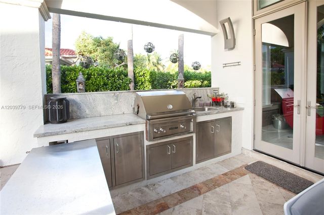 165 Paloma Dr, Coral Gables, FL 33143