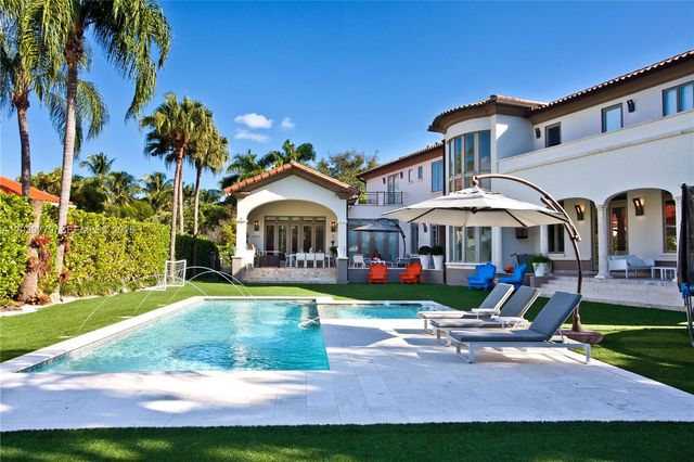 165 Paloma Dr, Coral Gables, FL 33143