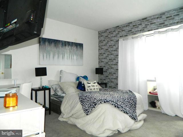 1033 HILLSBORO, Sewell, NJ 08080