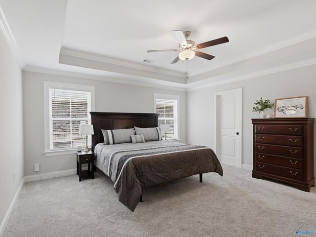 6533 SE Oak Meadow Drive, Owens Cross Roads, AL 35763