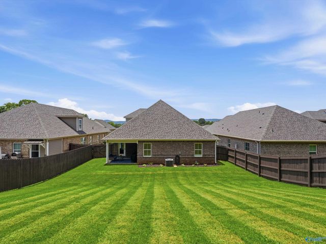 6533 SE Oak Meadow Drive, Owens Cross Roads, AL 35763