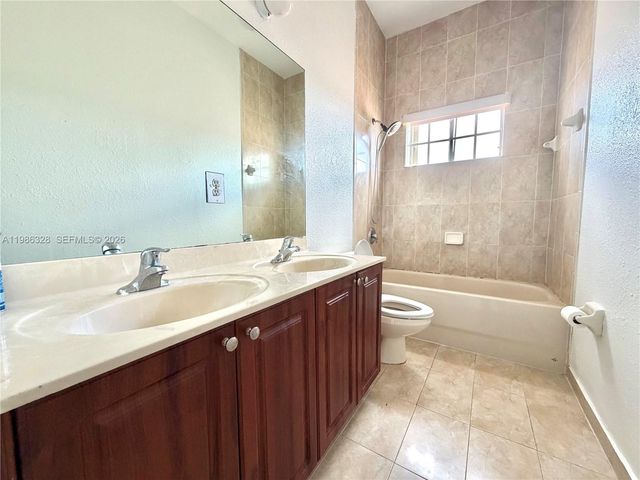 20336 SW 87th Pl, Cutler Bay, FL 33189