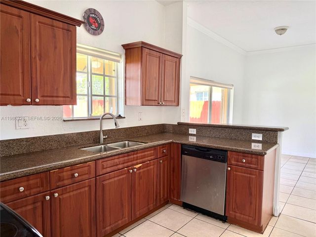 20336 SW 87th Pl, Cutler Bay, FL 33189