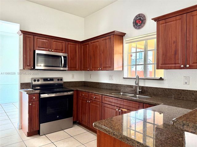 20336 SW 87th Pl, Cutler Bay, FL 33189