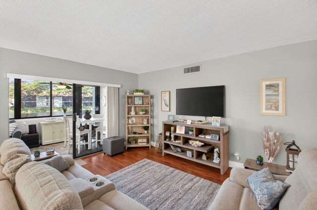 10663 Ocean Palm Way 101, Boynton Beach, FL 33437