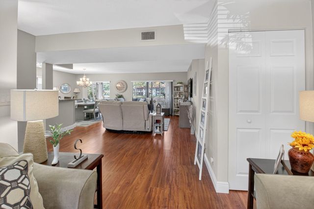 10663 Ocean Palm Way 101, Boynton Beach, FL 33437