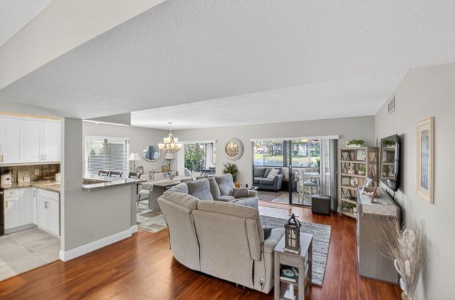 10663 Ocean Palm Way 101, Boynton Beach, FL 33437