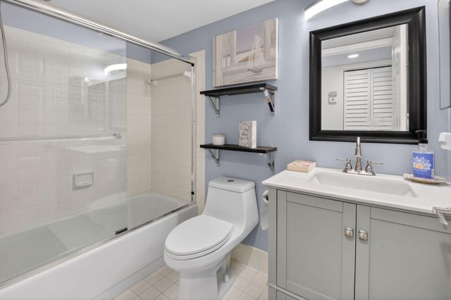 10663 Ocean Palm Way 101, Boynton Beach, FL 33437