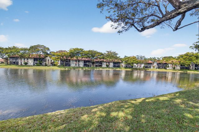 10663 Ocean Palm Way 101, Boynton Beach, FL 33437