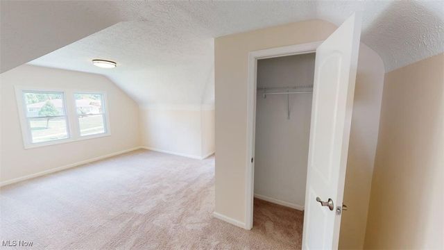 4528 S Frontenac Drive, Warrensville Heights, OH 44128