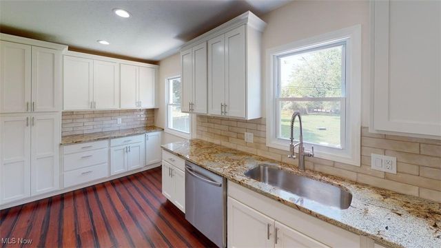 4528 S Frontenac Drive, Warrensville Heights, OH 44128