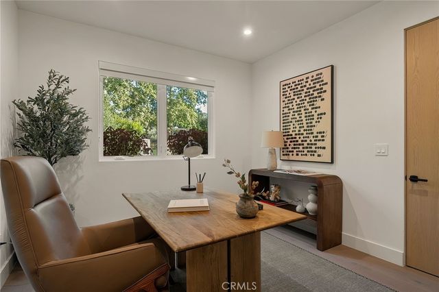 12113 Maxwellton Road, Studio City, CA 91604