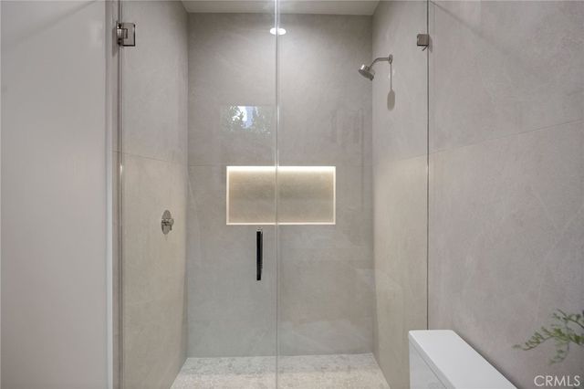 12113 Maxwellton Road, Studio City, CA 91604