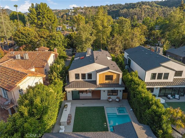 12113 Maxwellton Road, Studio City, CA 91604