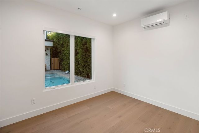 12113 Maxwellton Road, Studio City, CA 91604