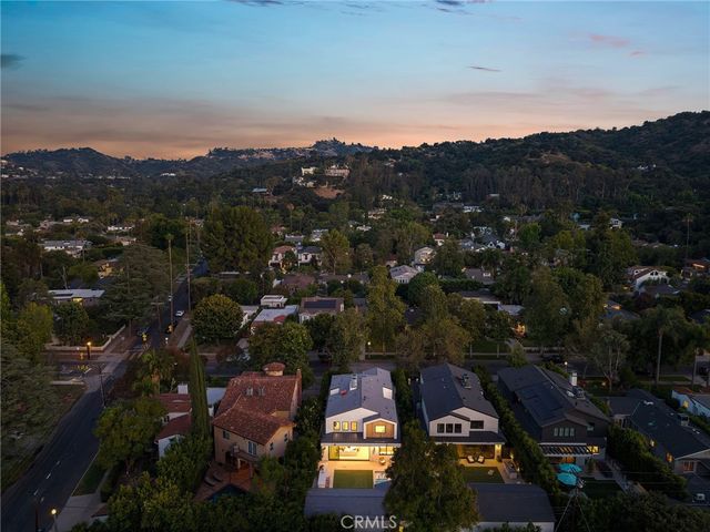 12113 Maxwellton Road, Studio City, CA 91604