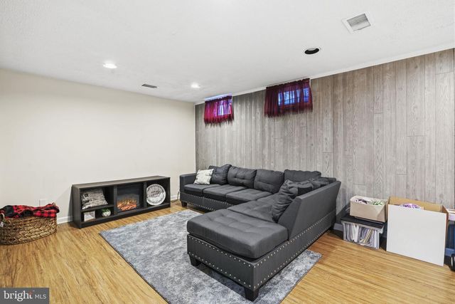 31 KILBEGGAN GRN, Baltimore, MD 21236