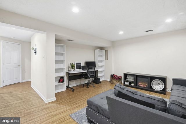 31 KILBEGGAN GRN, Baltimore, MD 21236