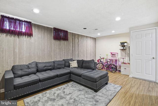 31 KILBEGGAN GRN, Baltimore, MD 21236