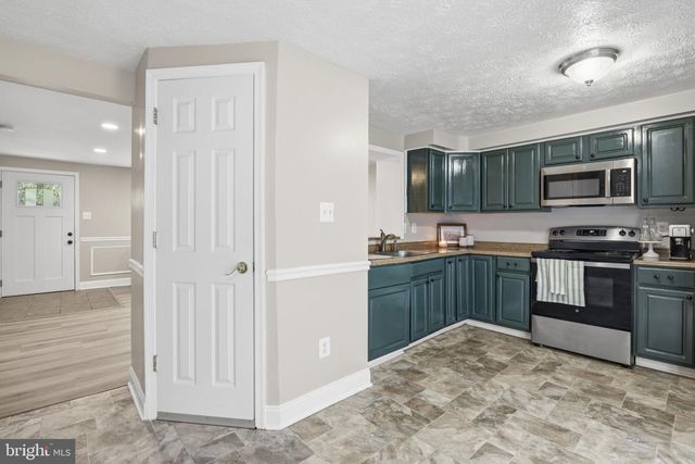 31 KILBEGGAN GRN, Baltimore, MD 21236