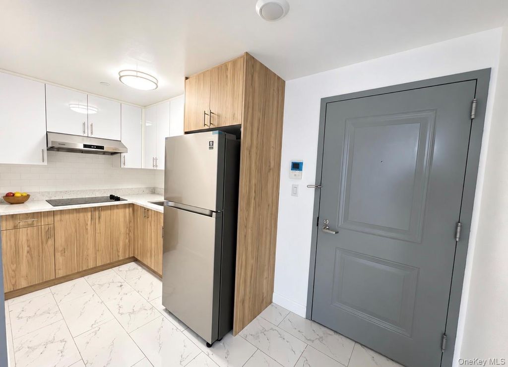 3520 146th Street 3D, Flushing, NY 11354 — photo 3