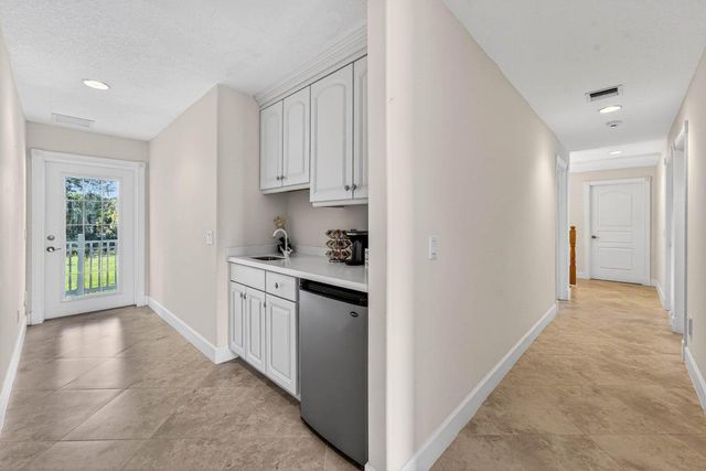 5855 SW Mapp Road SW, Palm City, FL 34990