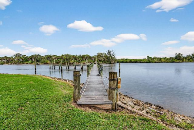 5855 SW Mapp Road SW, Palm City, FL 34990