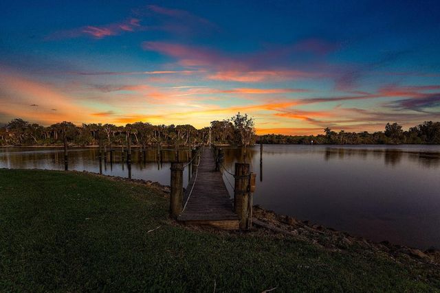 5855 SW Mapp Road SW, Palm City, FL 34990