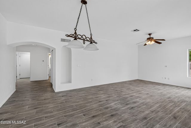 156 S Eastern Dawn Avenue, Tucson, AZ 85748