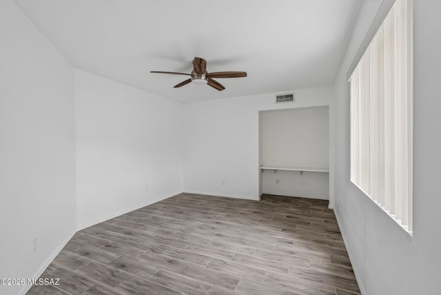 156 S Eastern Dawn Avenue, Tucson, AZ 85748