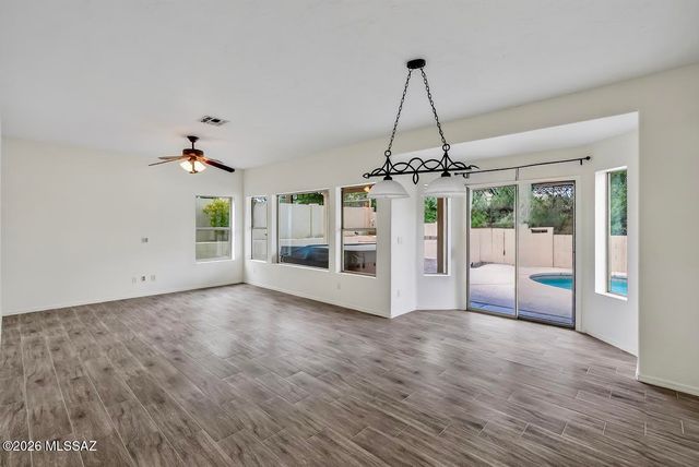156 S Eastern Dawn Avenue, Tucson, AZ 85748