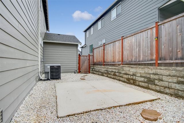 2037 81ST Avenue E, Edgewood, WA 98371