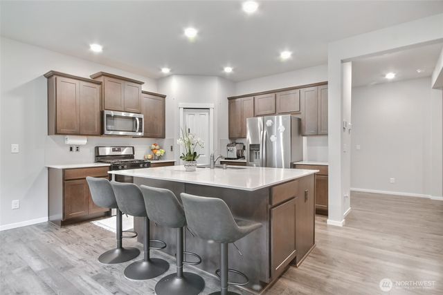 2037 81ST Avenue E, Edgewood, WA 98371