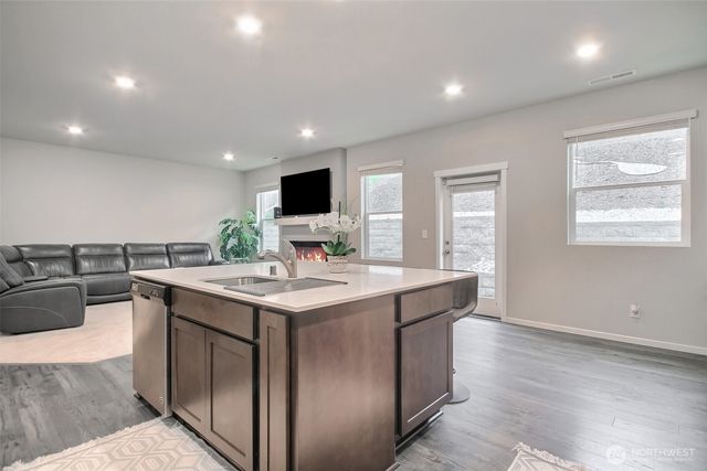 2037 81ST Avenue E, Edgewood, WA 98371