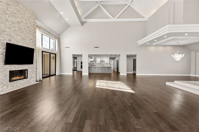 13 Dovetail Circle, Henderson, NV 89014