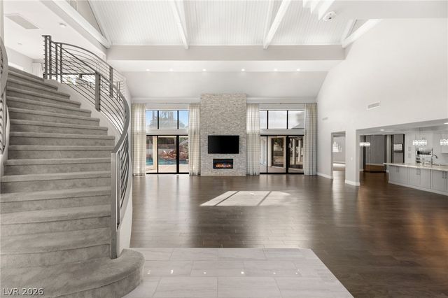 13 Dovetail Circle, Henderson, NV 89014
