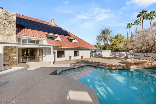 13 Dovetail Circle, Henderson, NV 89014
