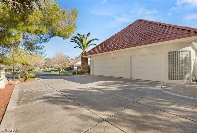 13 Dovetail Circle, Henderson, NV 89014