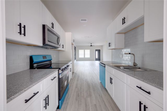 116 Bowie Street, Mabank, TX 75156