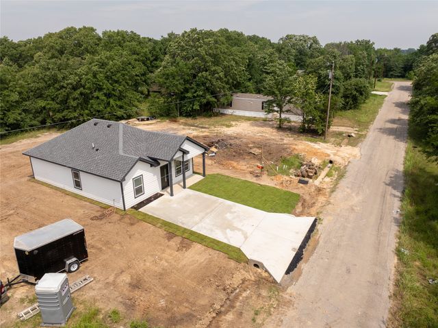 116 Bowie Street, Mabank, TX 75156