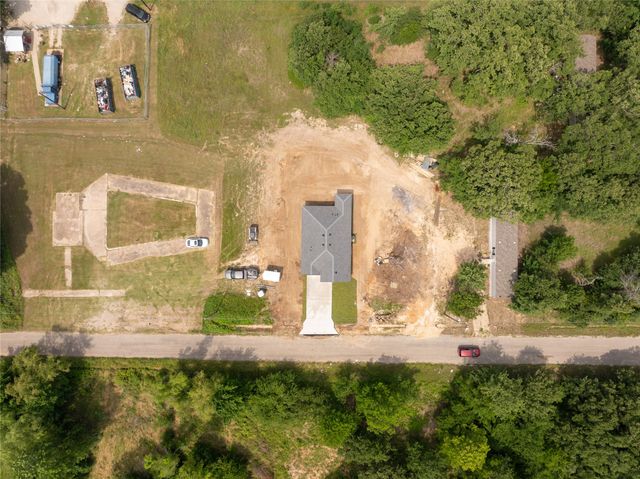 116 Bowie Street, Mabank, TX 75156
