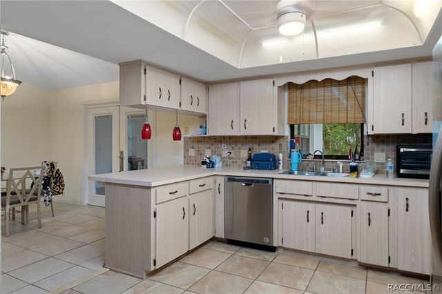 3754 S Apopka Avenue, Inverness, FL 34452