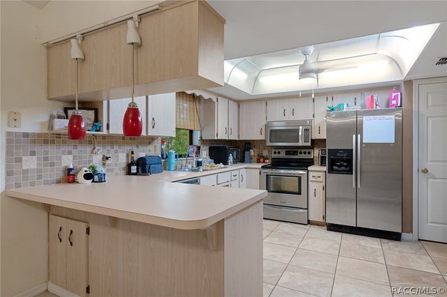 3754 S Apopka Avenue, Inverness, FL 34452