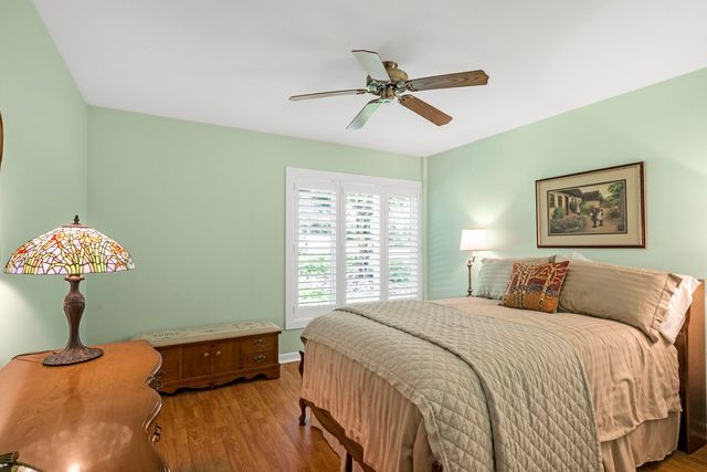 2 Oak Brook Club Drive C106, Oak Brook, IL 60523