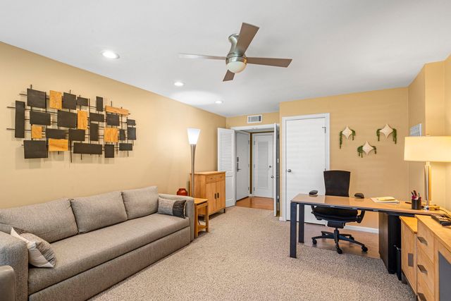 2 Oak Brook Club Drive C106, Oak Brook, IL 60523