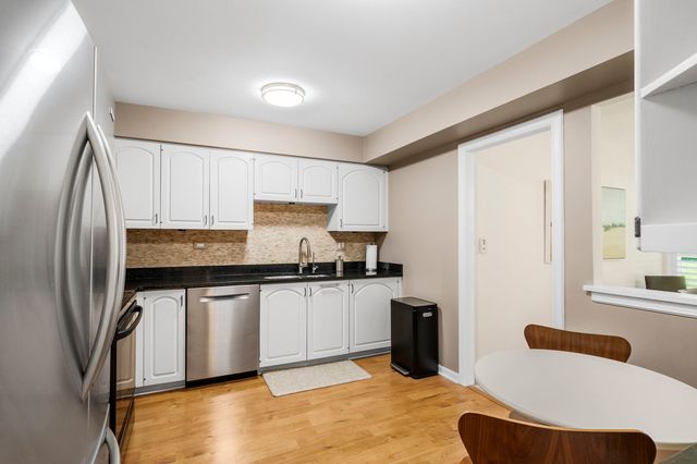 2 Oak Brook Club Drive C106, Oak Brook, IL 60523