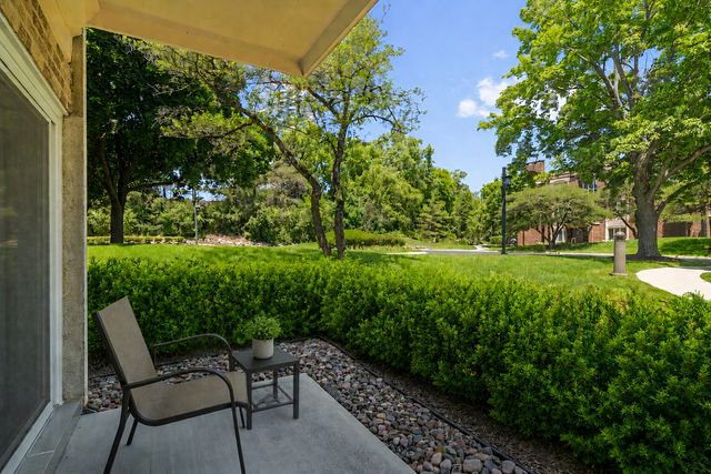 2 Oak Brook Club Drive C106, Oak Brook, IL 60523