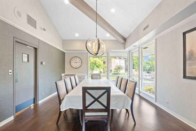 2 Oak Brook Club Drive C106, Oak Brook, IL 60523